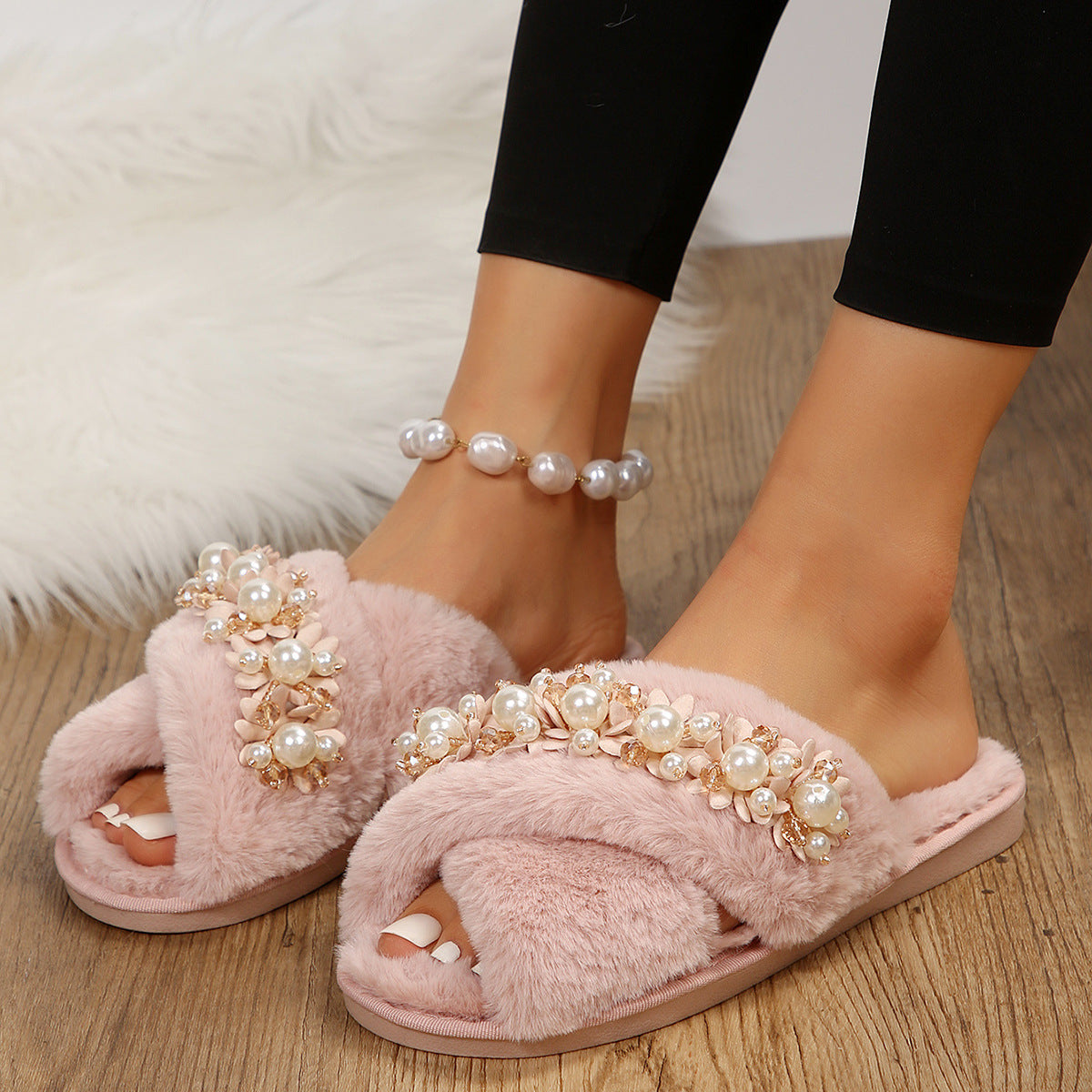 Cross Pearl / Fur Slipper